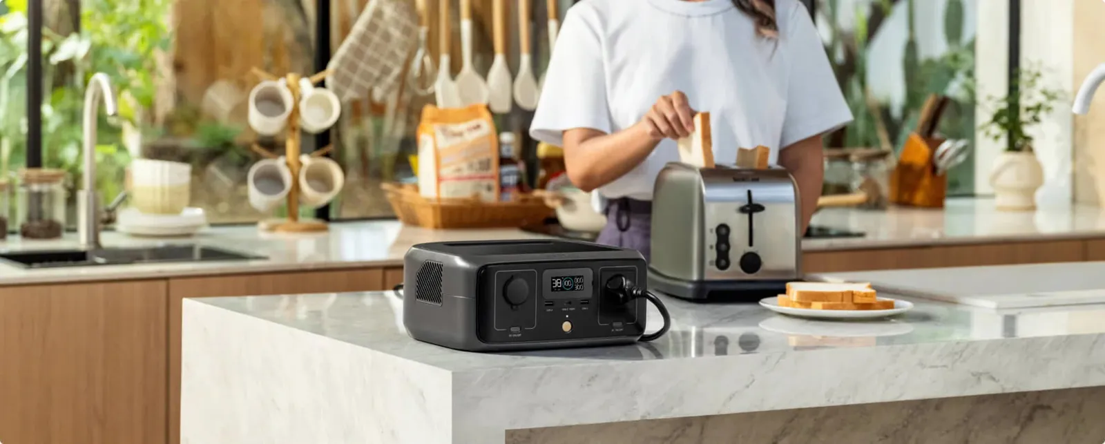 EcoFlow RIVER 3 UPS в использовании