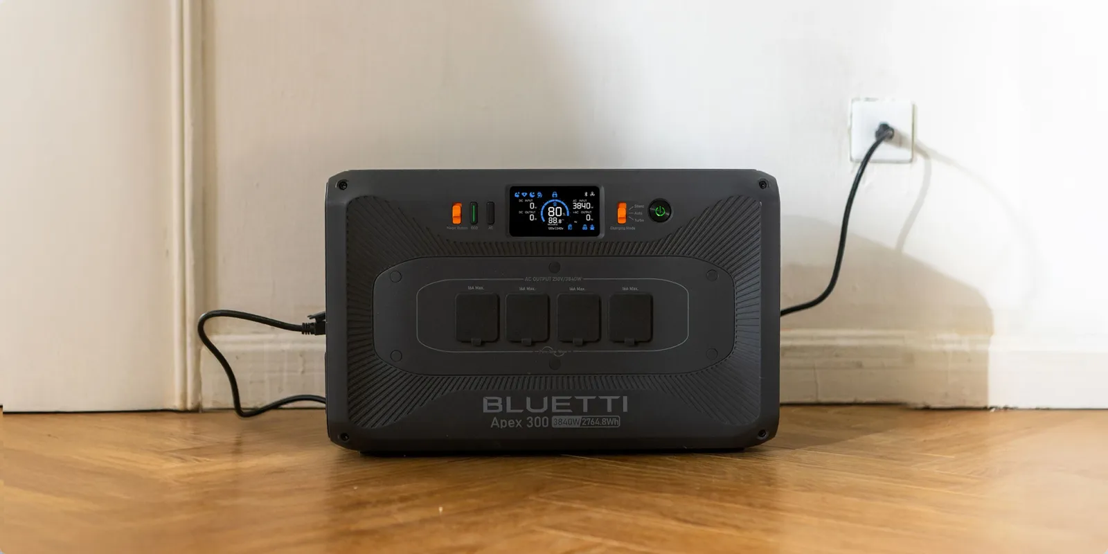 BLUETTI Apex 300 в использовании